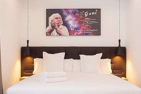 Junior Suite | Premium bedding, down comforters, Select Comfort beds, minibar