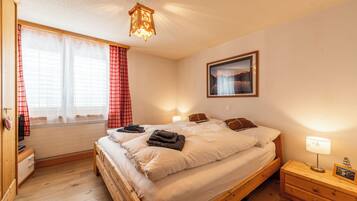 Soundproofing, free WiFi