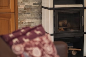 LÀgenhet - 1 kingsize-sÀng med bÀddsoffa - icke-rökare - utsikt mot bergen | Vardagsrum | Platt-tv och en tv-spelskonsol