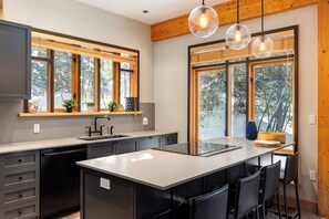 Dishwasher, cookware/dishes/utensils - Luxury and True Ski In/Out with Private Hot Tub (Whistler)