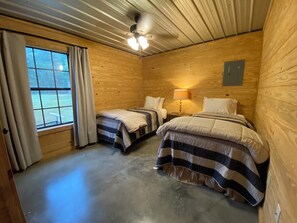 2 chambres, fer et planche Ă repasser, Wi-Fi, draps fournis