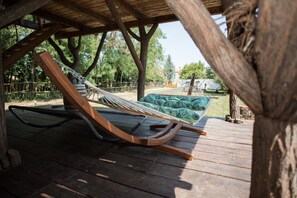 Terrace/patio - EHM Treehouse Chalet near Thermal Spa & Nature (Mesteri)