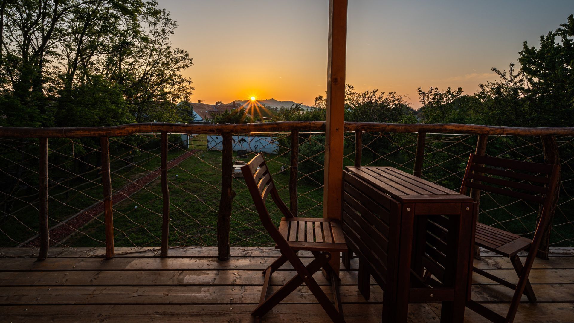 屋外ダイニングエリア