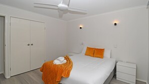 2 bedrooms, iron/ironing board
