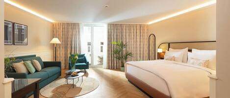 Executive Room, 1 King Bed with Sofa bed | In-room safe, desk, laptop workspace, blackout drapes