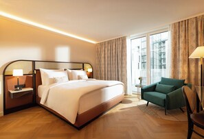 Chambre Double Supérieure | Couette en duvet d'oie, minibar, coffres-forts dans les chambres, bureau