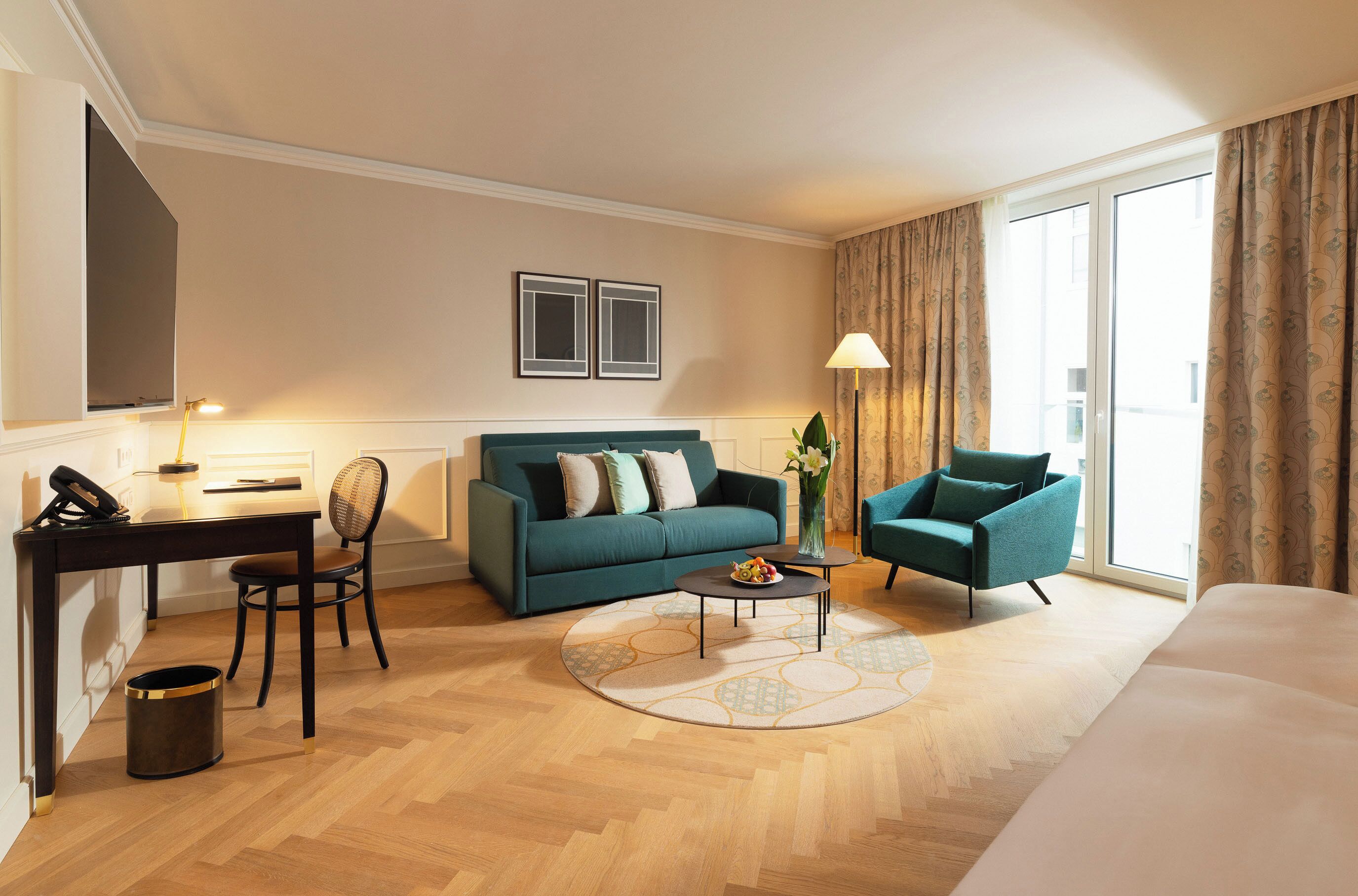 Executive-rum - 1 kingsize-säng med bäddsoffa | Vardagsrum | Smart-tv