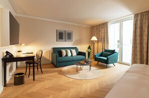 Executive Room, 1 King Bed with Sofa bed | Living area - EST Hotel Palais Chotek (Wien)
