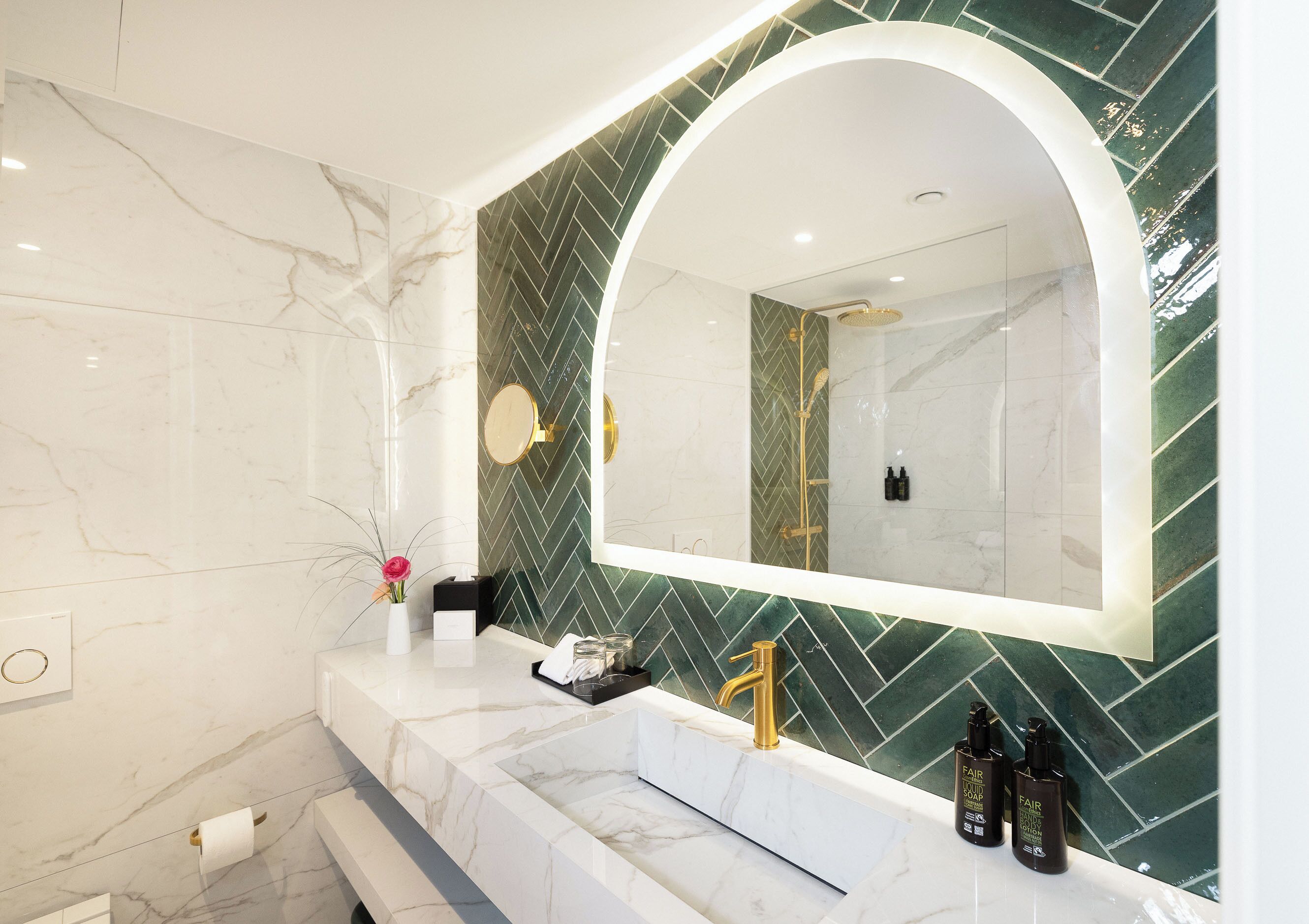 Shower, free toiletries, hair dryer, bathrobes