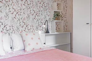 1 chambre, fer et planche à repasser, Wi-Fi, draps fournis