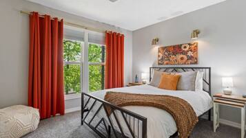 3 chambres, fer et planche à repasser, Wi-Fi, literie fournie