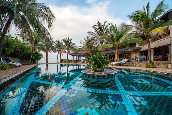 Pool - Villa Garden View - Four Bedroom Resort, Sleeps 8 (Thành phố Phan Thiết)
