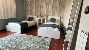 4 bedrooms, iron/ironing board, travel crib, free WiFi