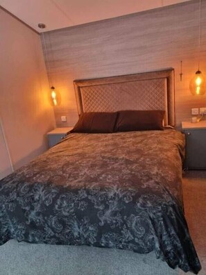 3 habitaciones, decoración personalizada y muebles diferentes