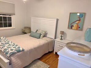 4 bedrooms, WiFi, bed sheets