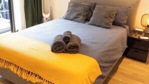 Unclassified image, 3 of 14, button - Spacious, Stylish Flat Near Stadium, 15 min From Soho (London)