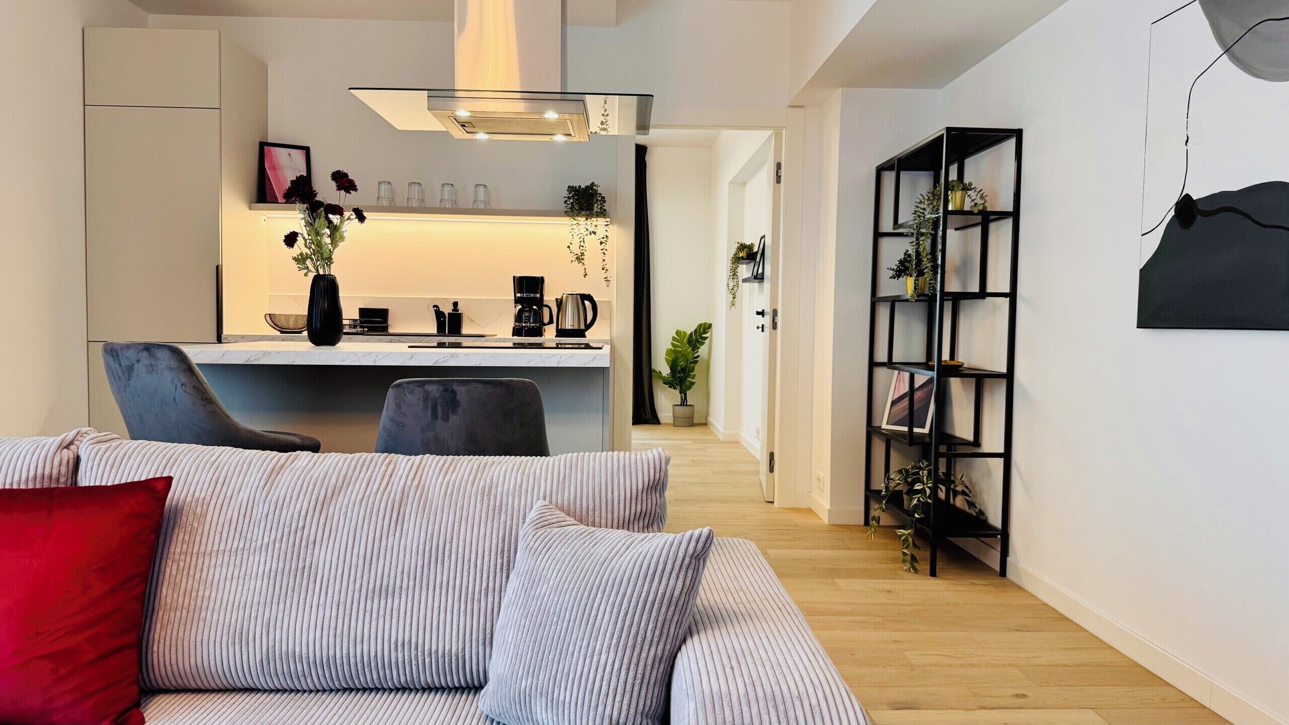 Comfort Apartment, 1 Bedroom, Non Smoking, Balcony | Living area