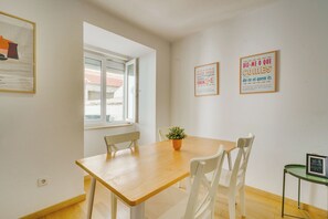 Dining - Nigrum Apartment, Santos, Lisbon (Lisboa)