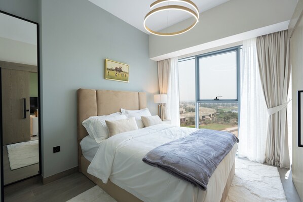1 bedroom, in-room safe, desk, iron/ironing board