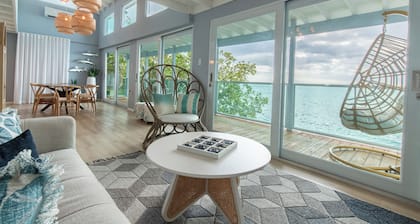 Villa Candela Oceanfront - Waterfront Retreat