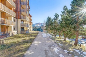 Property grounds - 'Superdevoluy' Apartment with Mountain View and Balcony (Dévoluy)