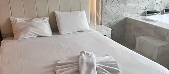 Charming 1-bedroom house WITH JACUZZI in Ankara for a cozy getaway