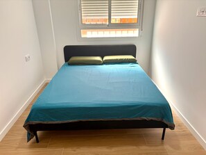 2 chambres, fer et planche Ă repasser, Wi-Fi, draps fournis