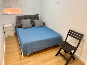 2 makuuhuonetta, silitysrauta/-lauta, Wi-Fi, vuodevaatteet
