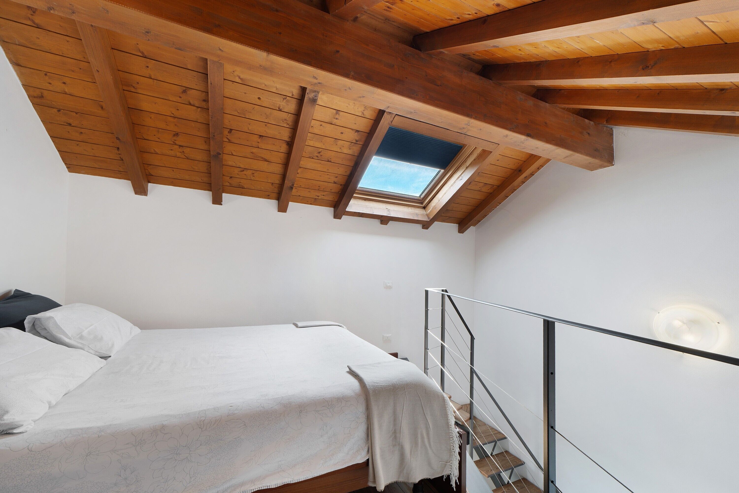 1 chambre, bureau, fer et planche à repasser, Wi-Fi
