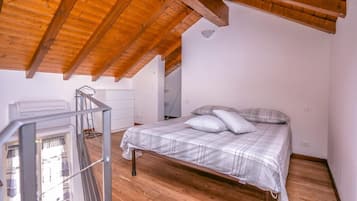 1 chambre, fer et planche Ă  repasser, Wi-Fi, draps fournis