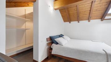 1 chambre, bureau, fer et planche Ă repasser, Wi-Fi