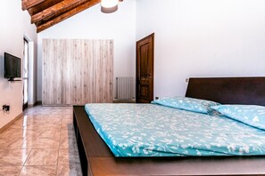 Ferros/tábuas de passar roupa, Wi-Fi, roupa de cama