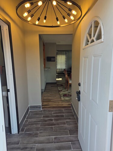 Delightful 3-bedroom house in Cuyahoga Falls