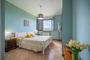 7 chambres, fer et planche à repasser, Wi-Fi gratuit, draps fournis