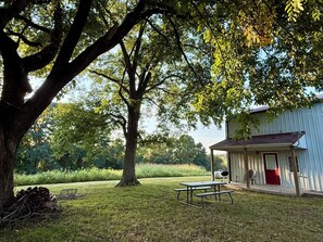 تناول الطعام بالخارج