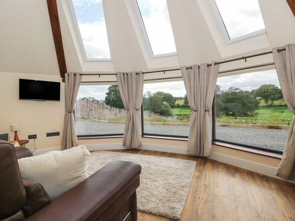 Interior - Yr Awen - Inspiration (Lampeter)