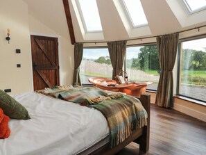 1 bedroom, individually decorated, individually furnished, free WiFi - Ty Crwn - The Roundhouse (Lampeter)