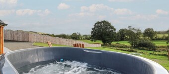 Ty Crwn - The Roundhouse