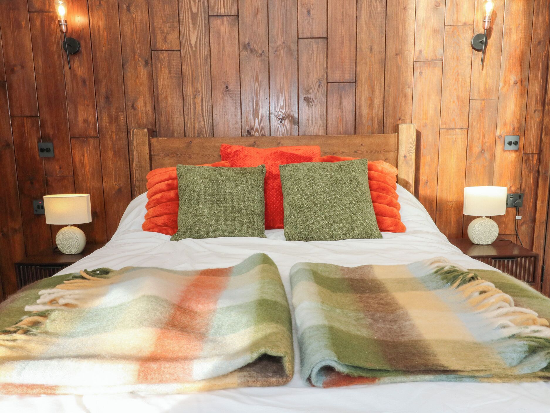 1 bedroom, individually decorated, individually furnished, free WiFi