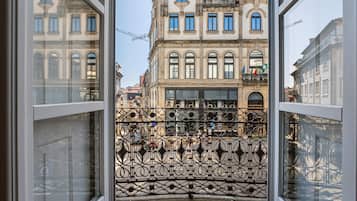 Apartamento (One-Bedroom Apartment with Balcony) | Balcón