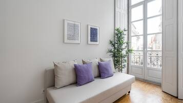 Apartment (One-Bedroom Apartment with Balcony)