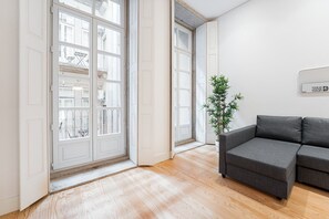 Apartment (Two-Bedroom Apartment with Balcony)