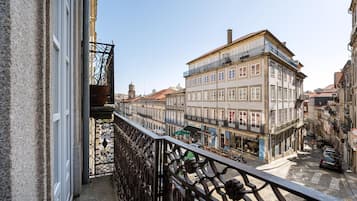アパートメント (One-Bedroom Apartment with Balcony) | バルコニー