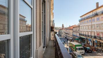 Apartment (One-Bedroom Apartment with Balcony)