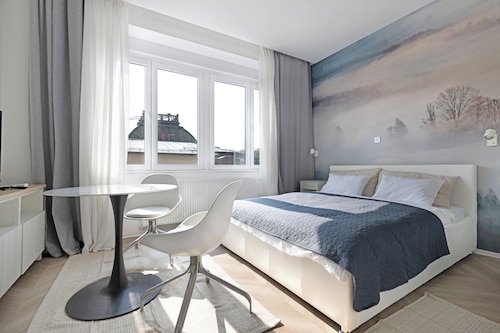 Z-One City Center Luxury Apartments