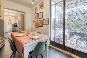 Dining - Holiday Home 'Masseria Il Fondone Up' with Shared Pool, Wi-Fi and Air Conditioning (lizzanello)