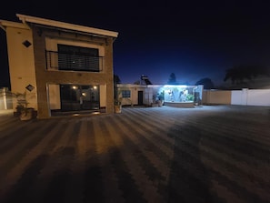 6 bedrooms