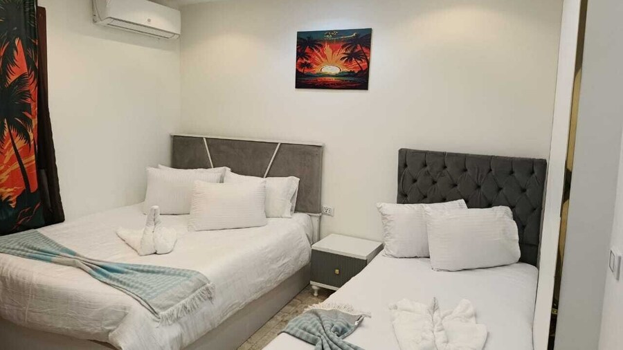 Pearl pyramids Inn