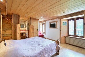 5 habitaciones, wifi y ropa de cama 