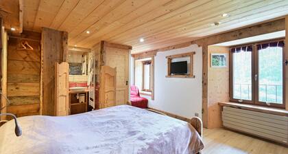 Guest Room - Aurélie's Farmhouse